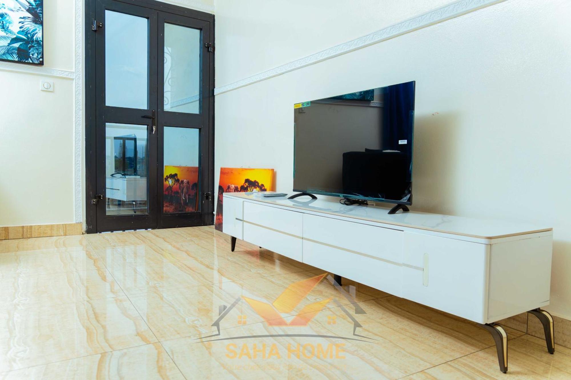 Le Luxe A Yaounde Chez Saha Home Esterno foto