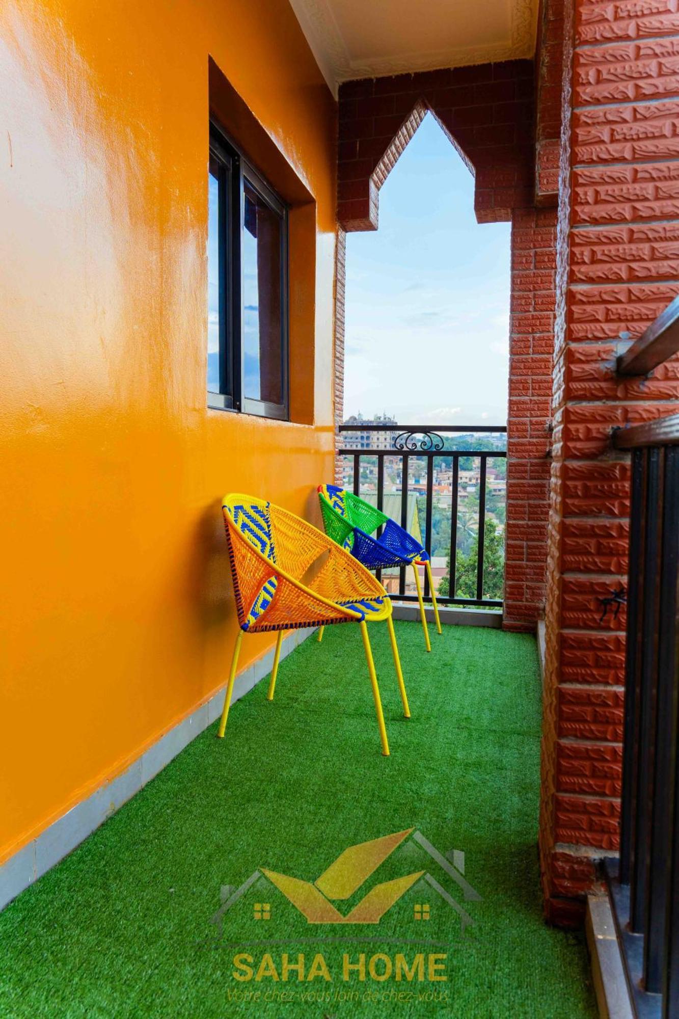 Le Luxe A Yaounde Chez Saha Home Esterno foto